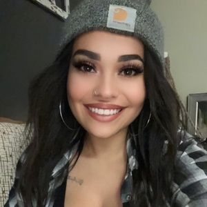 Meet your Posher, Miesha